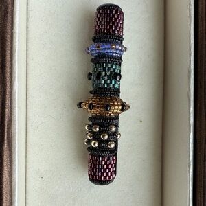 Valerie Hector 2001 Signed Hand Beaded Pin/Pendant